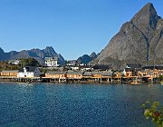 Panorama Sakrisøya, Lofoten (N)  Kolor stitching | 5 pictures | Size: 12617 x 6097 | Lens: Standard | RMS: 2.17 | FOV: 57.59 x 29.75 ~ 0.68 | Projection: Planar | Color: LDR |